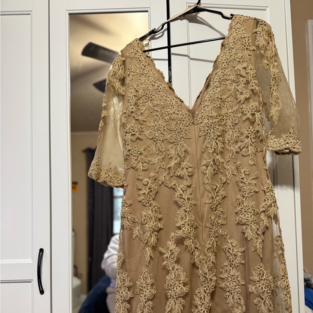 Wedding guest dress
Elegant and chic 
Worn one time